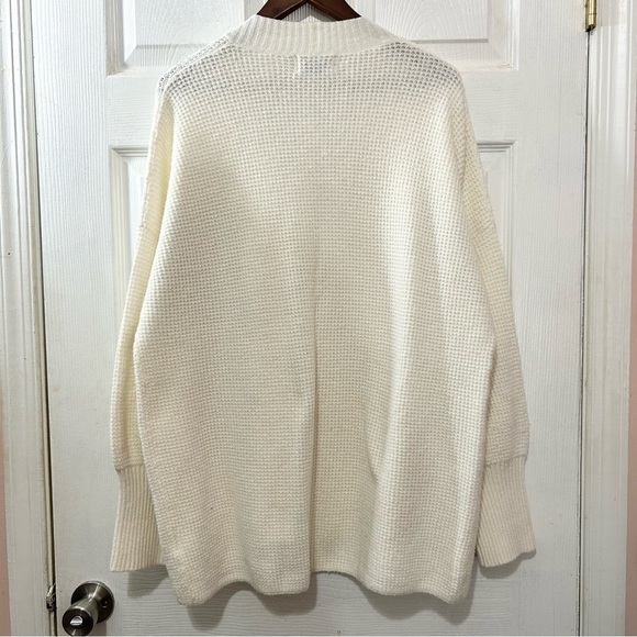 Old Navy Women's Cardigan Cream Pockets Size Large - Picture 2 of 5